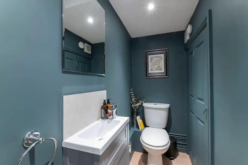 Cosy & Peaceful Self Contained Home In Montpellier Cheltenham Holiday home