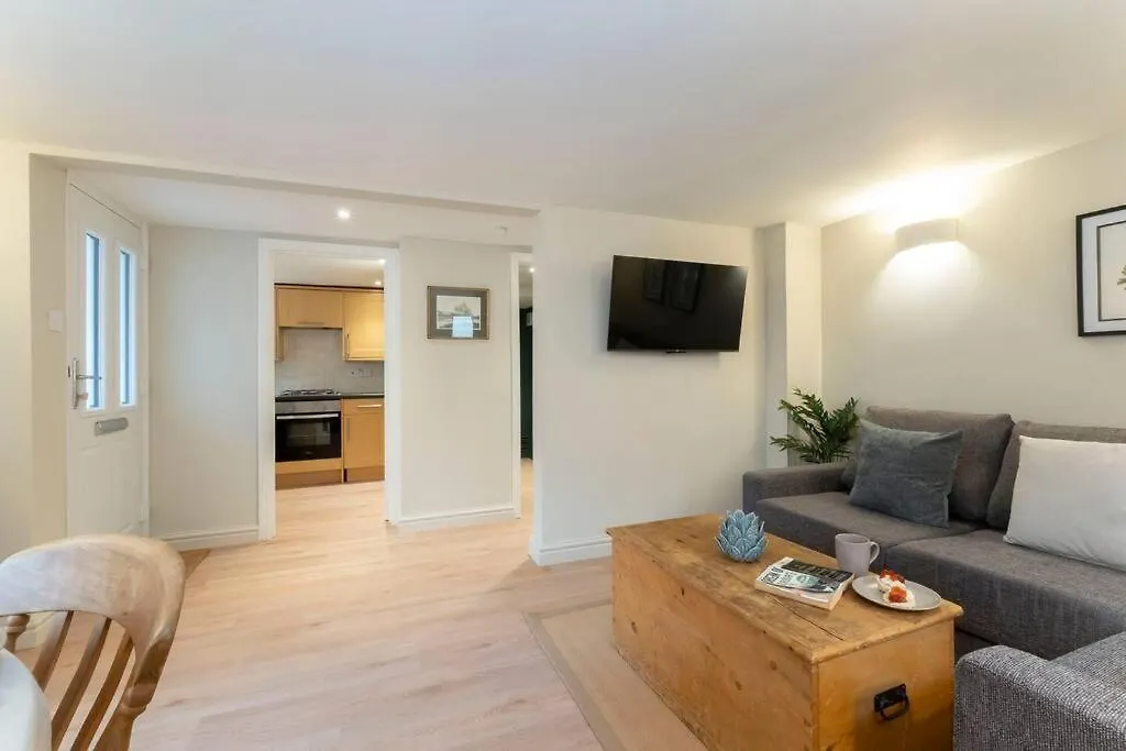 Holiday home Cosy & Peaceful Self Contained Home In Montpellier Cheltenham United Kingdom