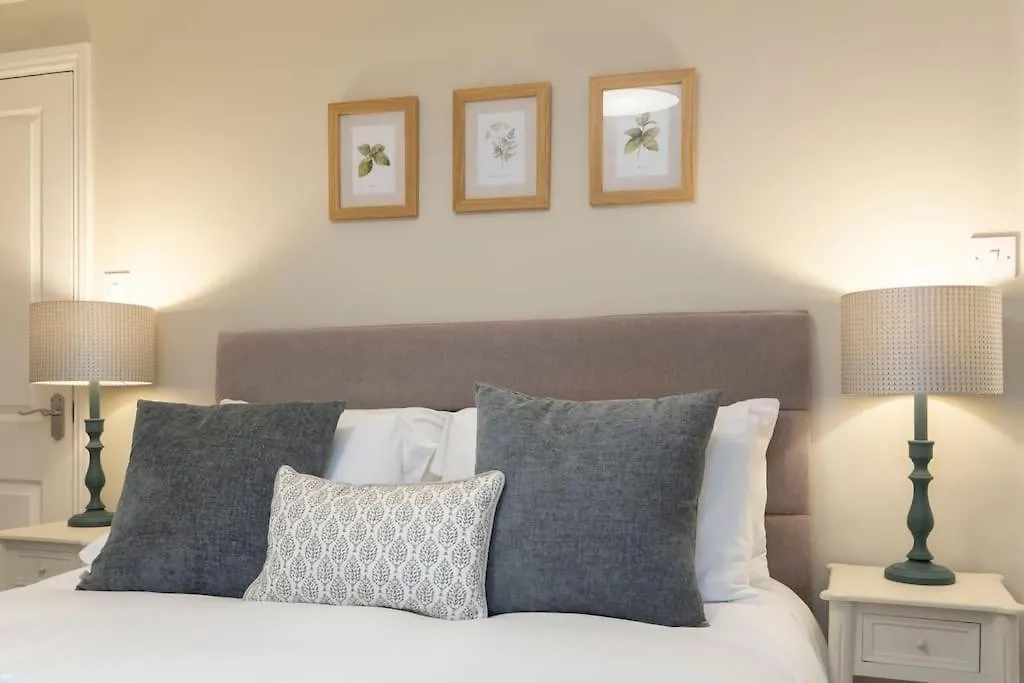 Cosy & Peaceful Self Contained Home In Montpellier Cheltenham Holiday home