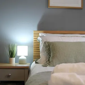 New, Luxury In Town Centre Apartment